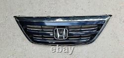 2005 2006 2007 Honda Odyssey Front Upper Grille Chrome & Blue with Emblem