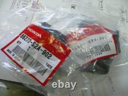 OEM Genuine Honda S2000 AP1 AP2 F20C F22C1 Hardtop Striker 86270-S2A-902 2pcs